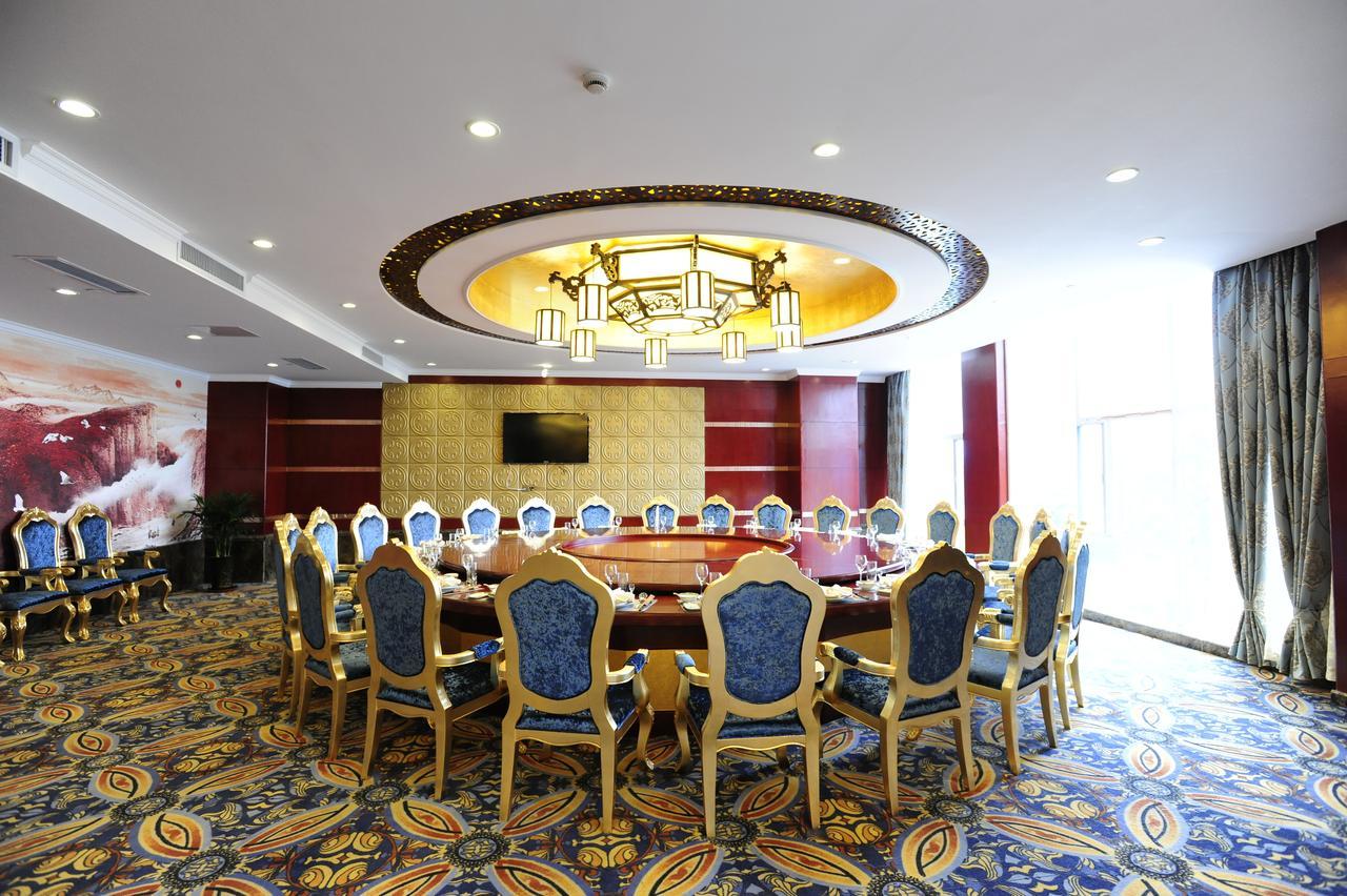 Yinruilin International Hotel Kunming Exteriör bild